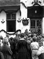 Церемонія відкриття меморіальної дошки Артура Ґроттґера в Отиневицькій школі (1937) (2).jpg