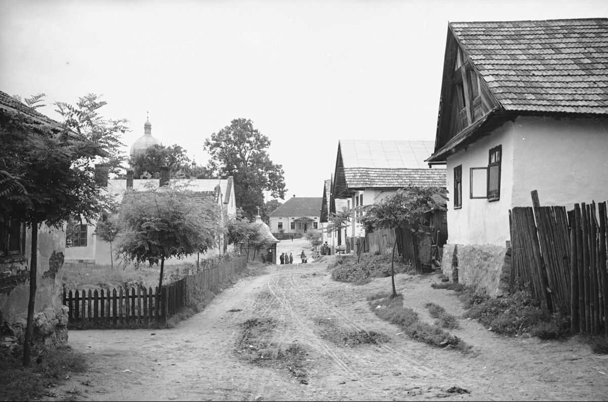 Вуличка у Роздолі (1938)