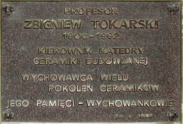 Збігнєв Токарський меморіальна таблиця