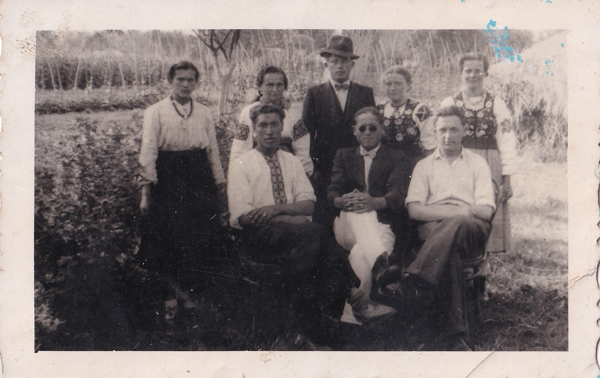 Молодь в Бережниці (1940-ві)