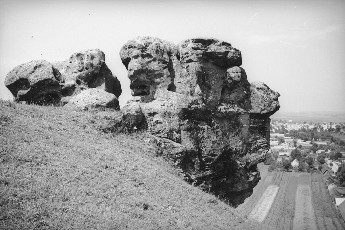 Скелі на околиці Миколаєва (1938)
